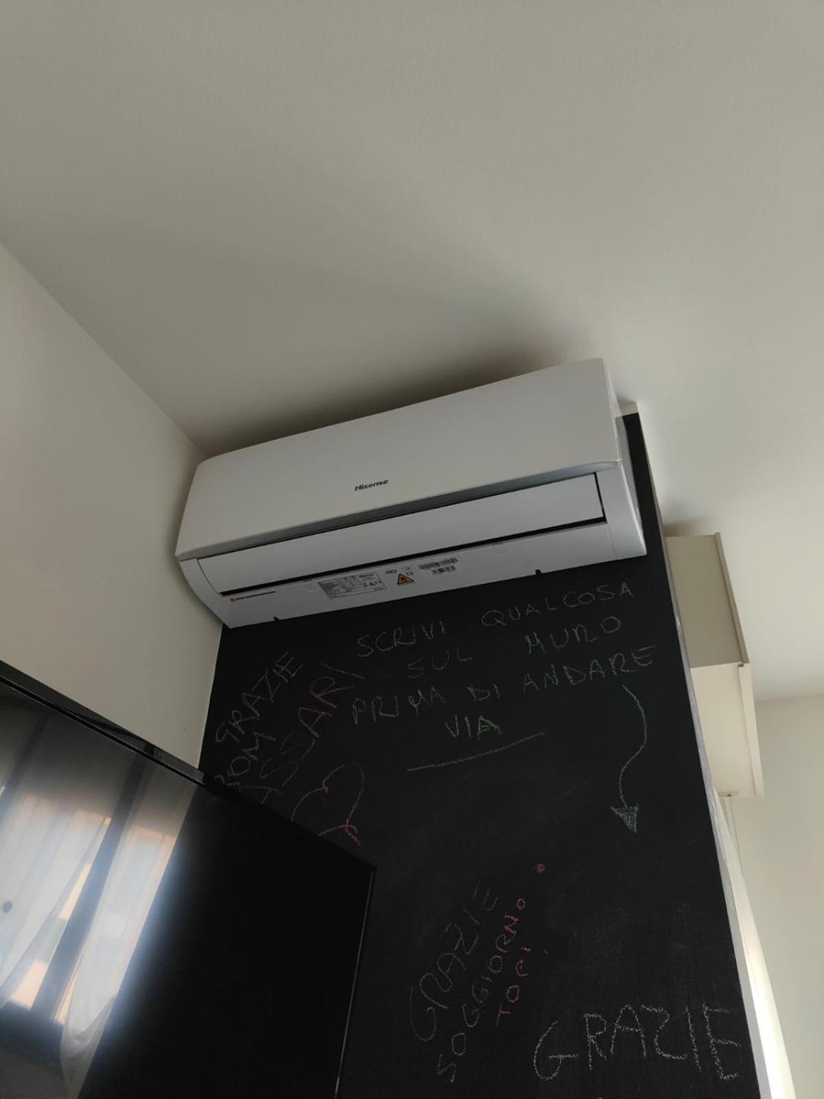"Come A Casa" - Appartamento Gigi - Self Check In - Ospedale Humanitas - Forum Assago - Tram15 Rozzano Buitenkant foto